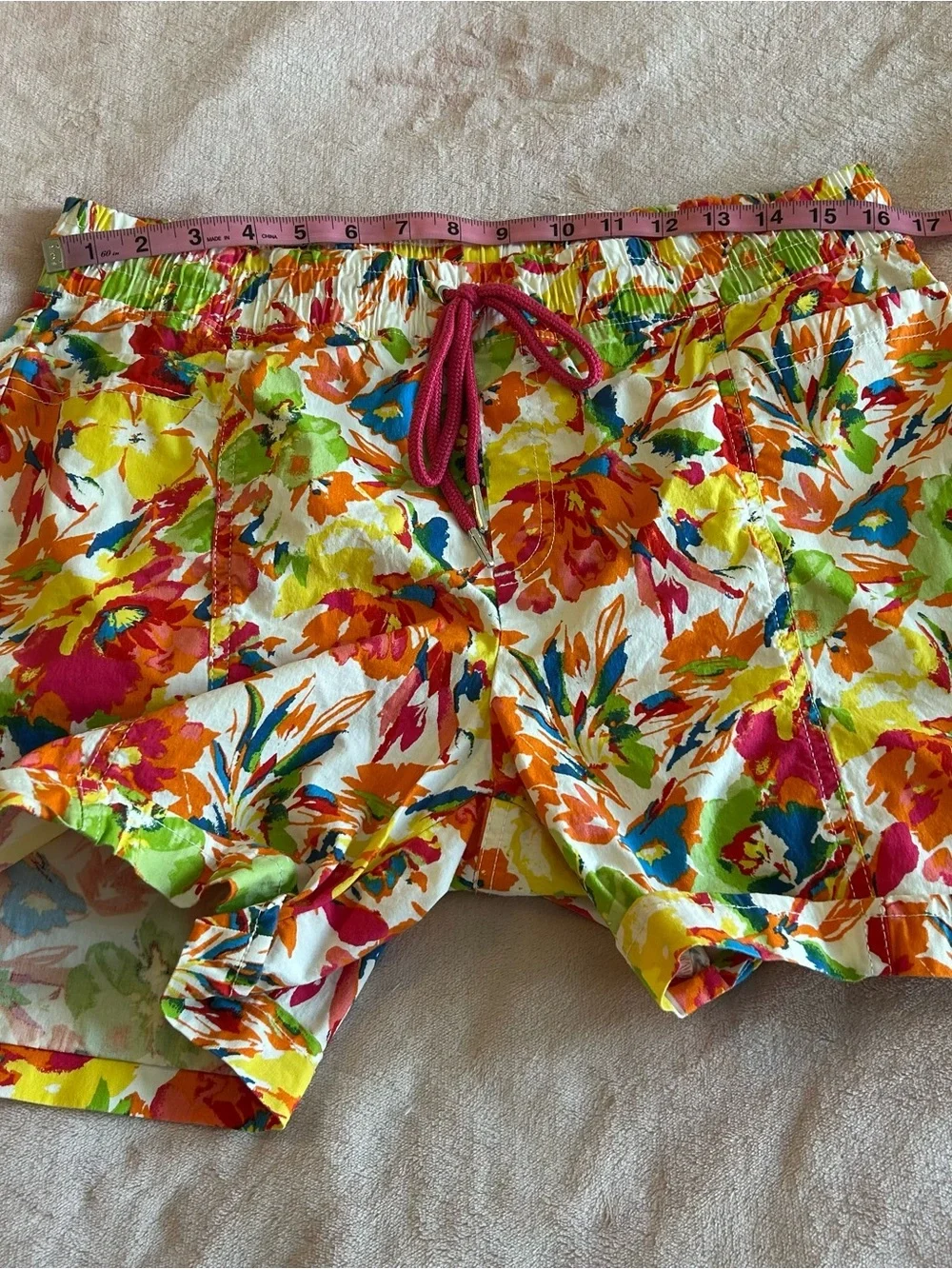 Fresh vintage floral  shorts with drawstring and elastic waist size 10 summer